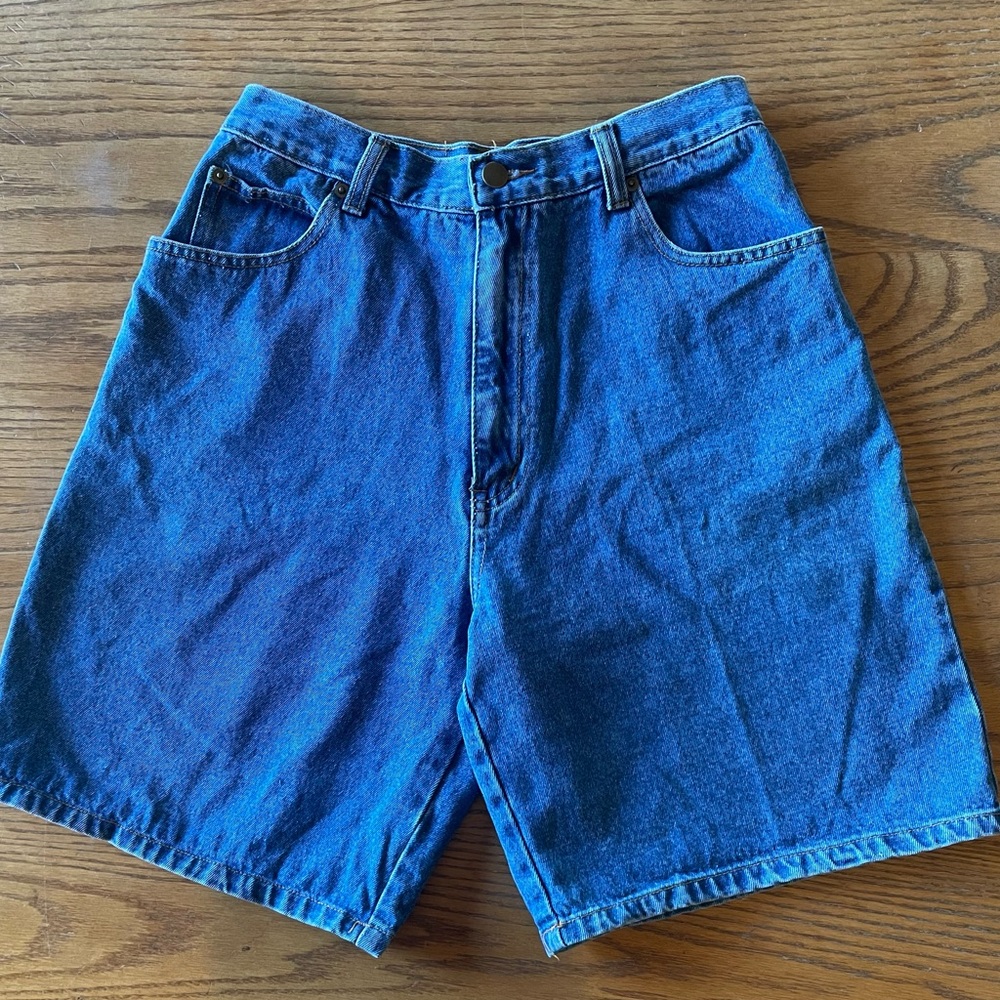 B.U.M. Stylish Blue Denim Women's Jean Shorts size 31